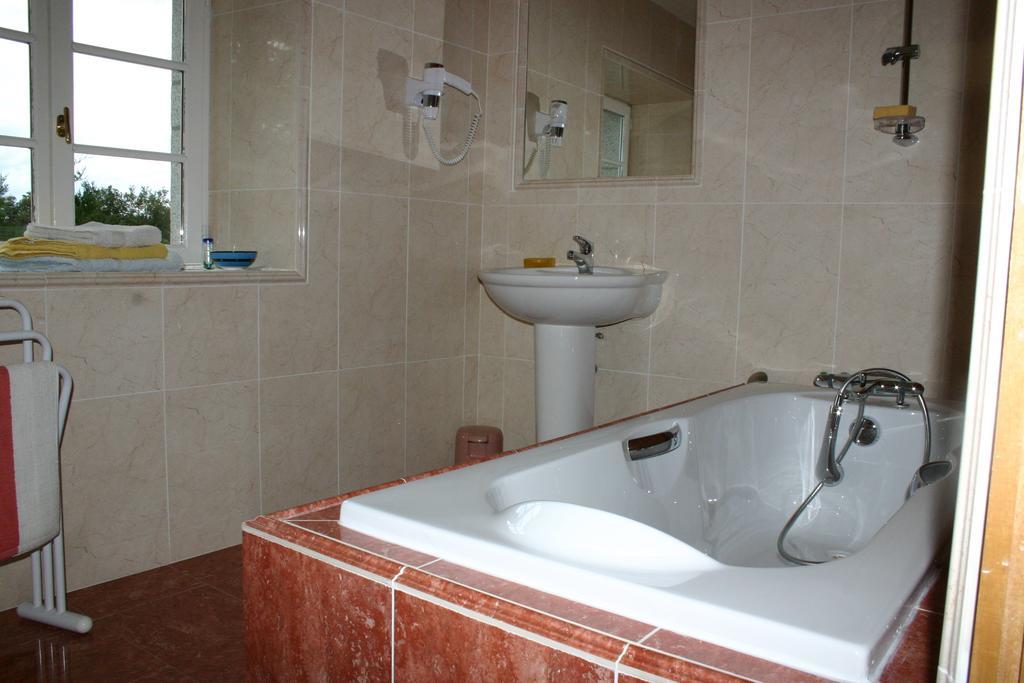 Domaine De Clermont Bed & Breakfast La Roche-en-Brenil ห้อง รูปภาพ
